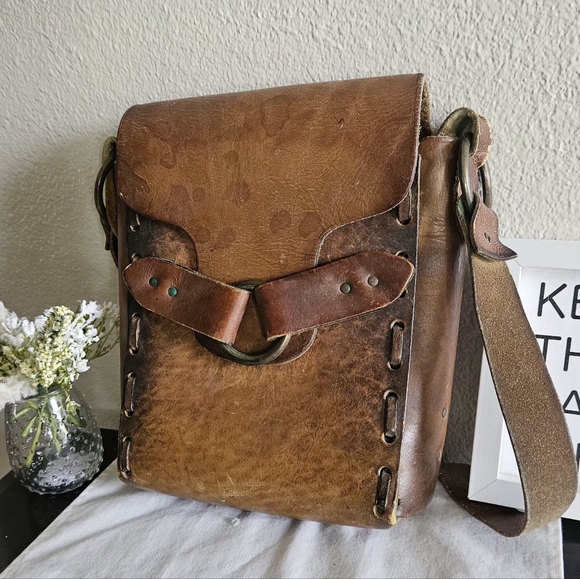Handbags - Vintage Brown Leather Crossbody Bag